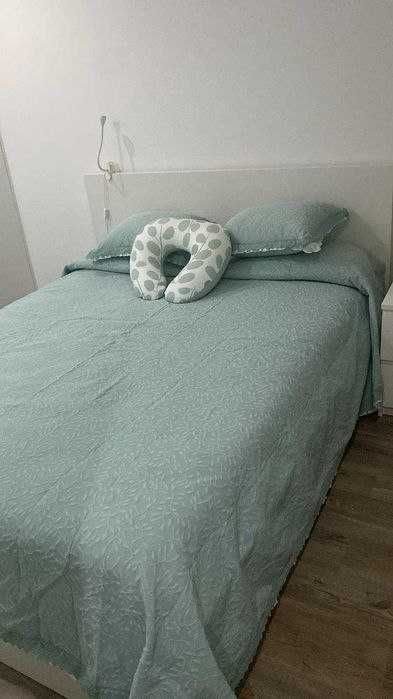 Cama Malm Ikea com 4 gavetas