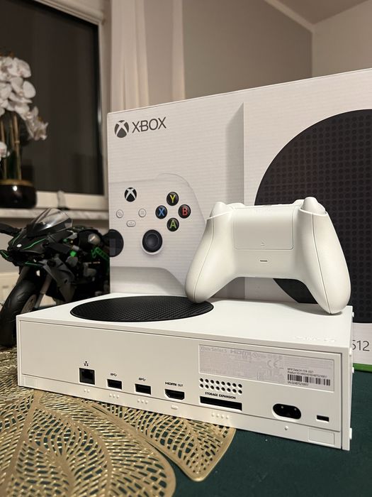 Konsola XBOX series s 512 GB + pad + okablowanie