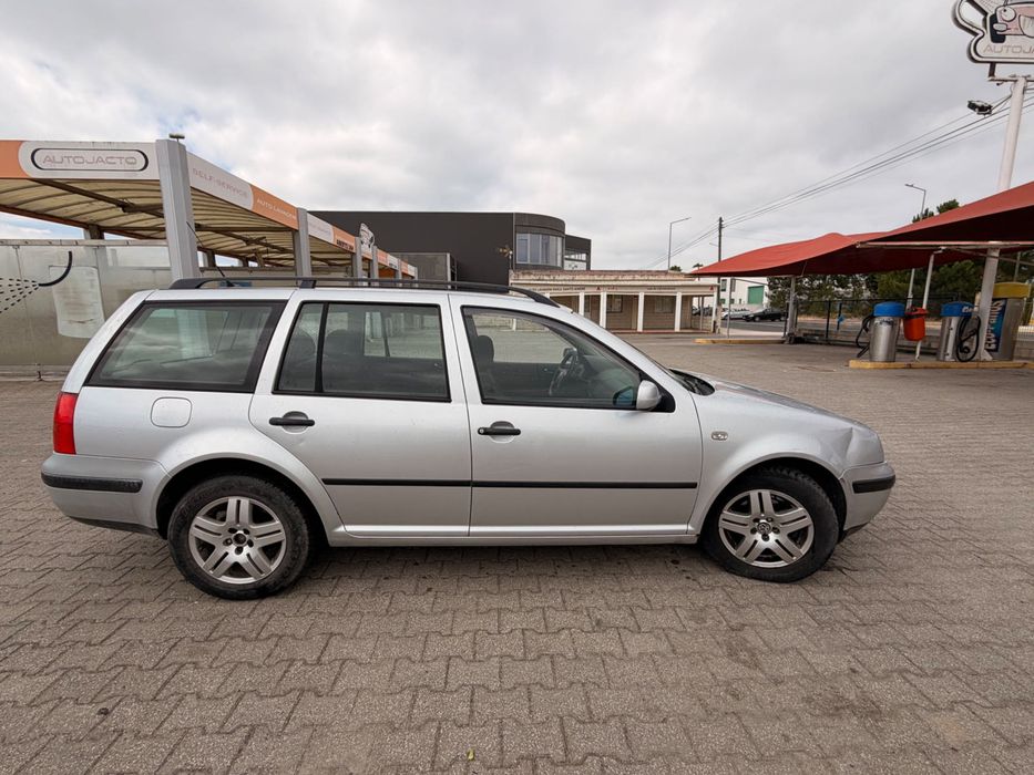 Volkswagen Golf carrinha Gasolina 1.4 75cv