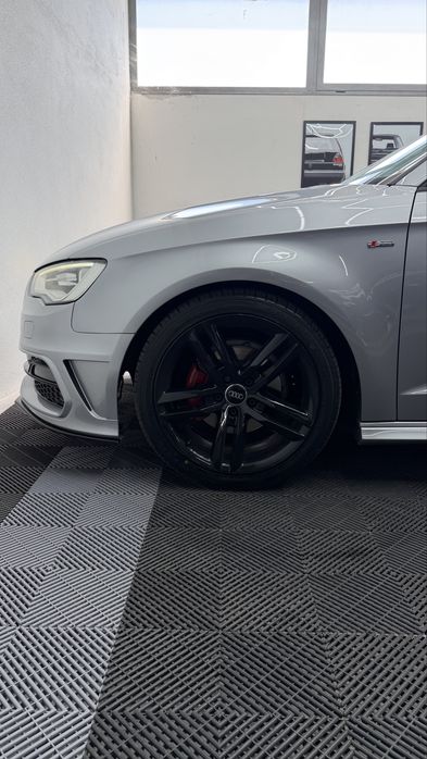 Audi A3 1.6 TDI S-LINE kit RS3