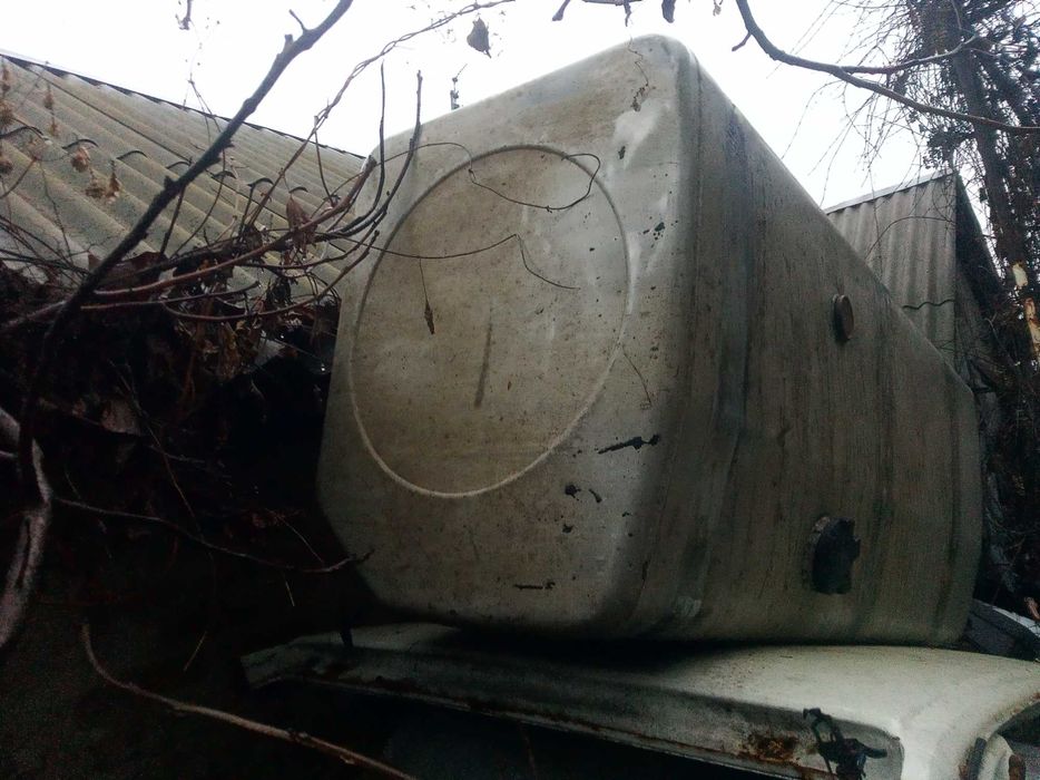 Продам паливний бак.