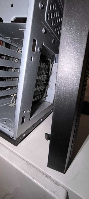 Torre Intel i5 s/disco