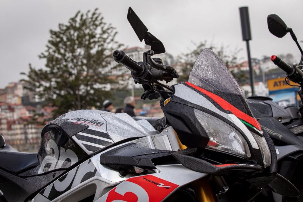 Vendo Aprilia Tuono V4
