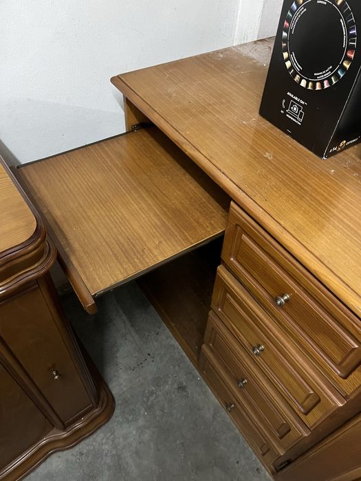 Movel de quarto com secretaria