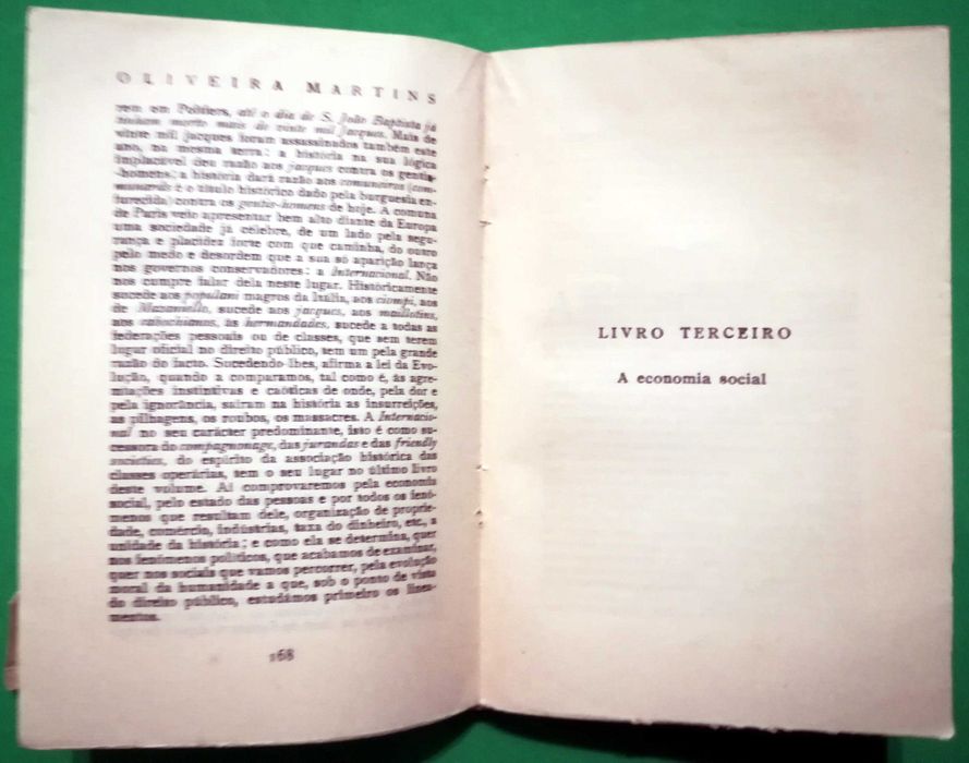 Teoria do Socialismo, 1ª edição (1952), livro por abrir