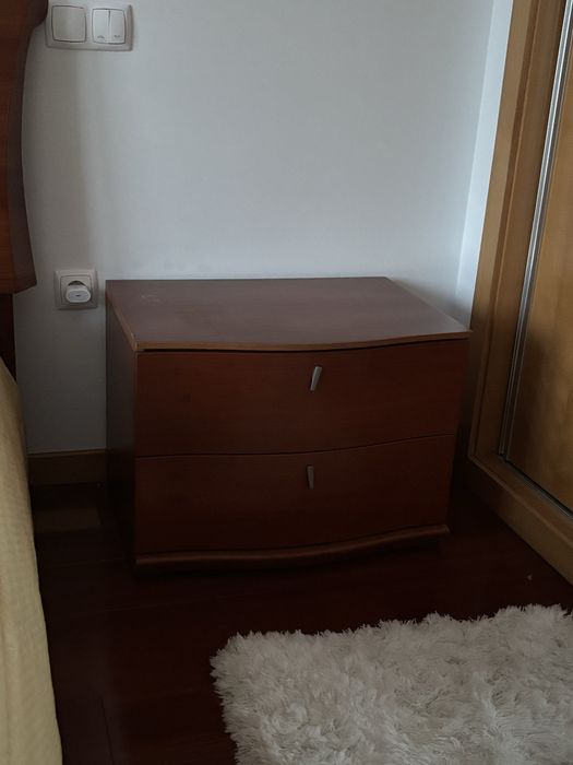 Mobiliário de quarto em madeira de cerejeira