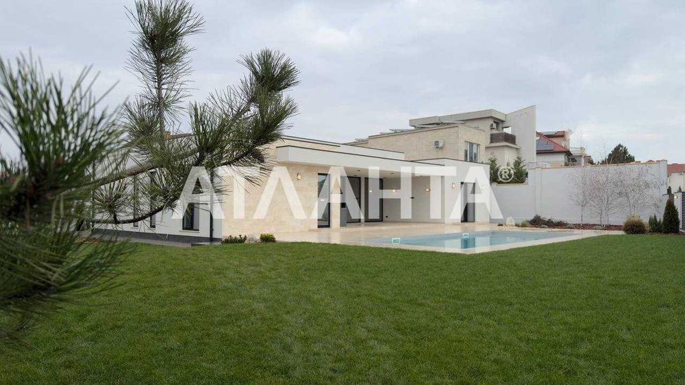 Одноэтажный дом элит класса на 10.66 сотках в Совиньоне