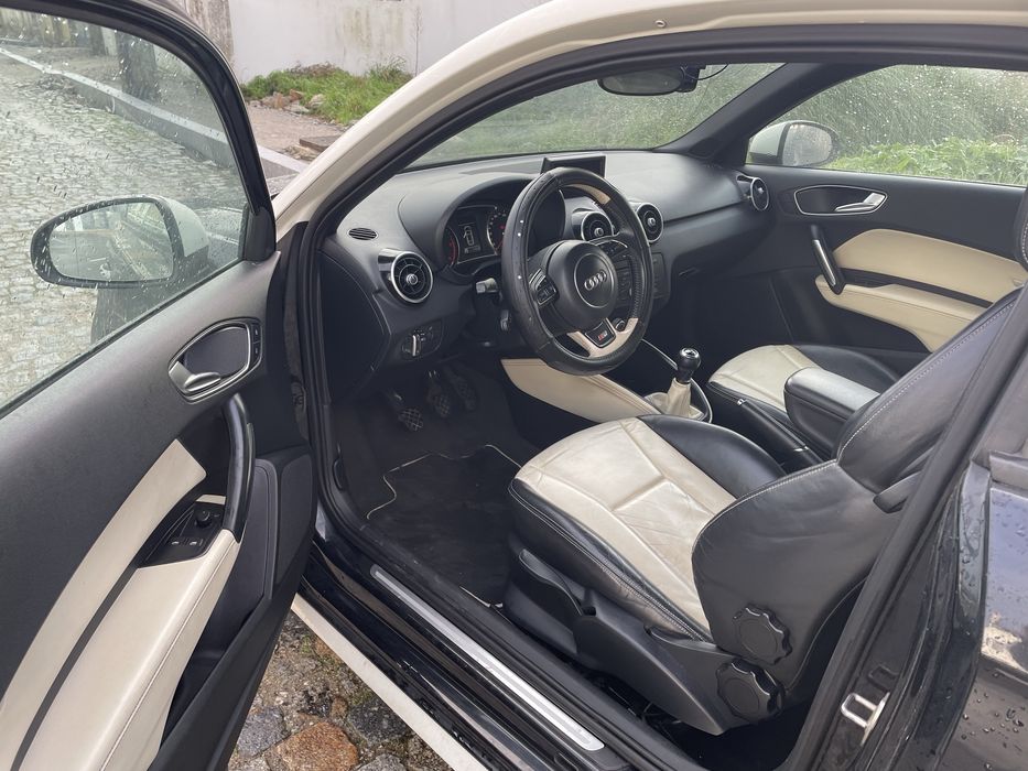 Audi A1  1600 TDI  Edicao Lda. 11/25 Black Wite