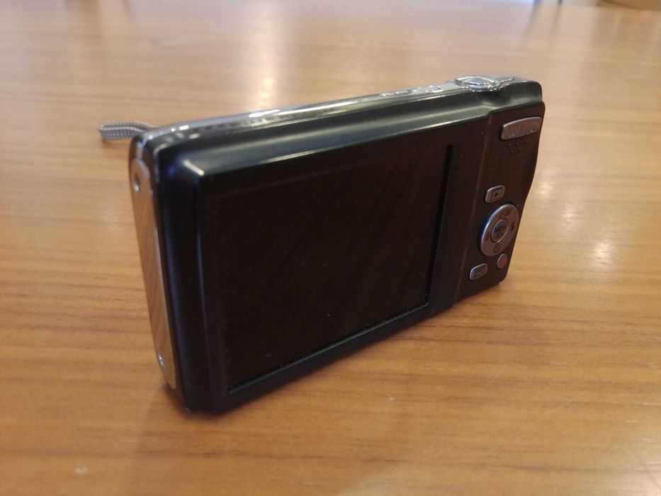 Maquina Digital Fujifilm FinePix JZ100