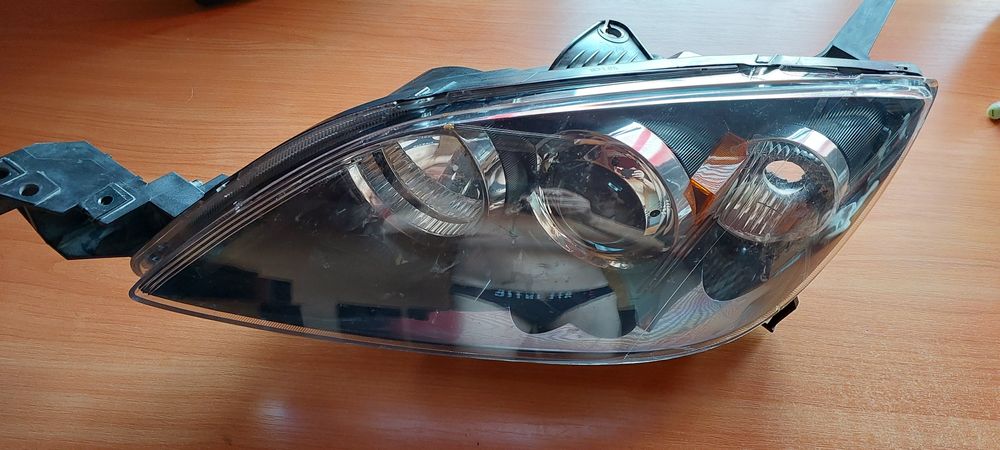 передняя фара Мazda 3 2008г