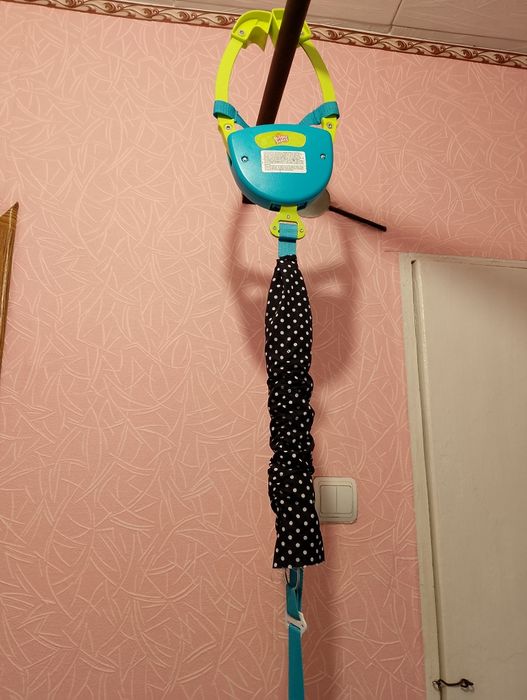 Прыгунок для малышей с 6 месяцев