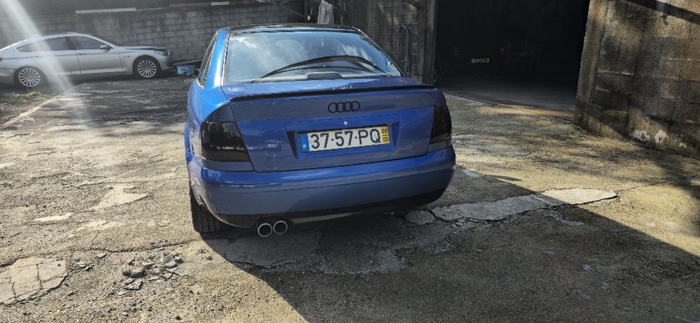 Audi A4  1.9 TDI Sline
