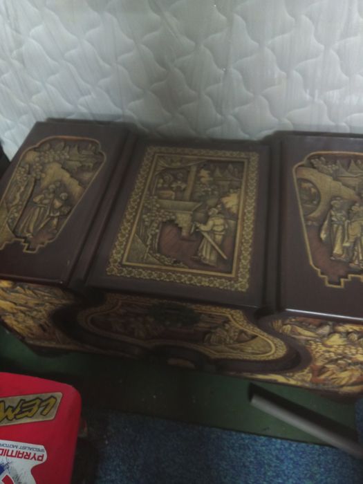 Arca antiga de canfora