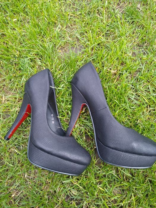 Czarne Szpilki,korki,obcasy , czółenka 39