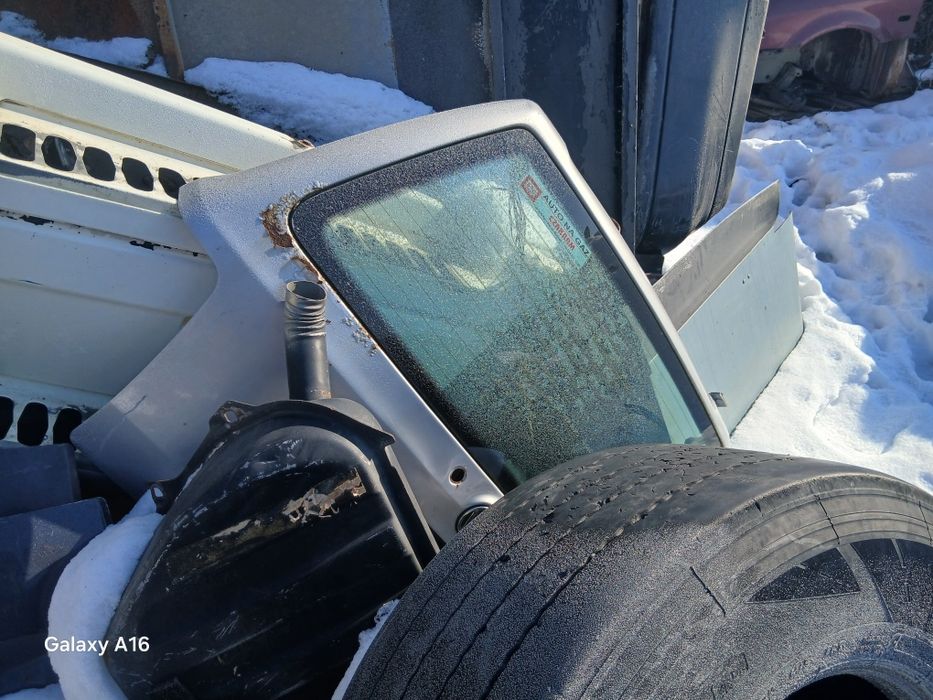 Ляда  гольф 3 кришка задня скло