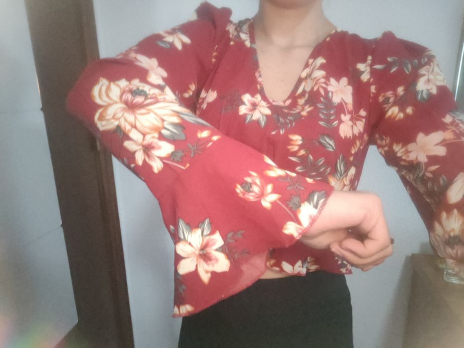 Blusa de flores nova