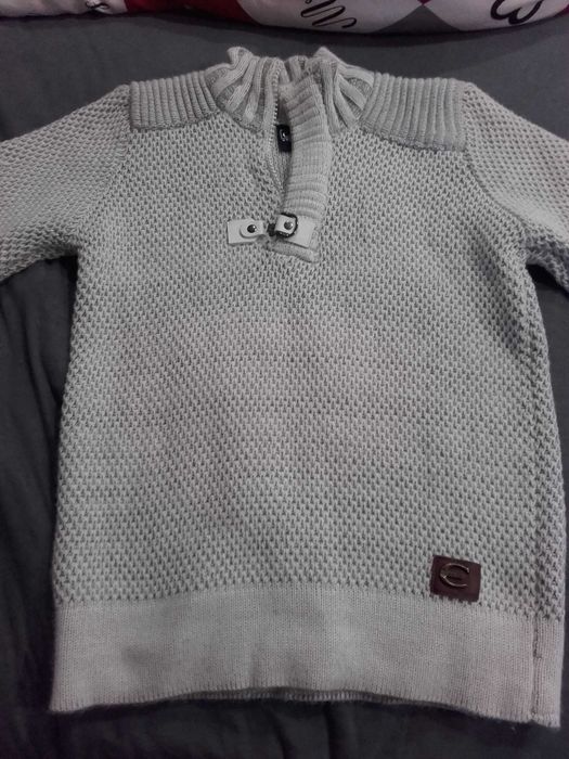 Sweter modny. Stan bardzo dobry.