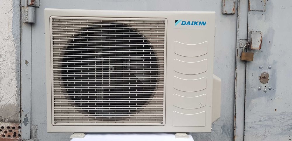 Продаётся б.у кондиционер 9ка Daikin FTYN25LV1B /RYN25LV1B на 25 м.кв.