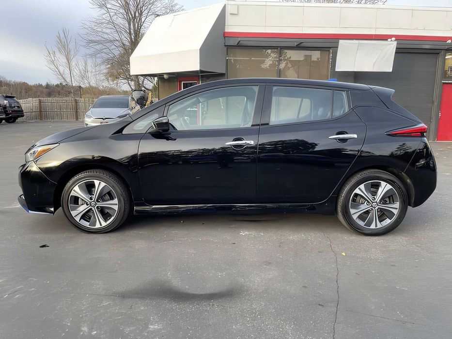 Nissan LEAF      2020