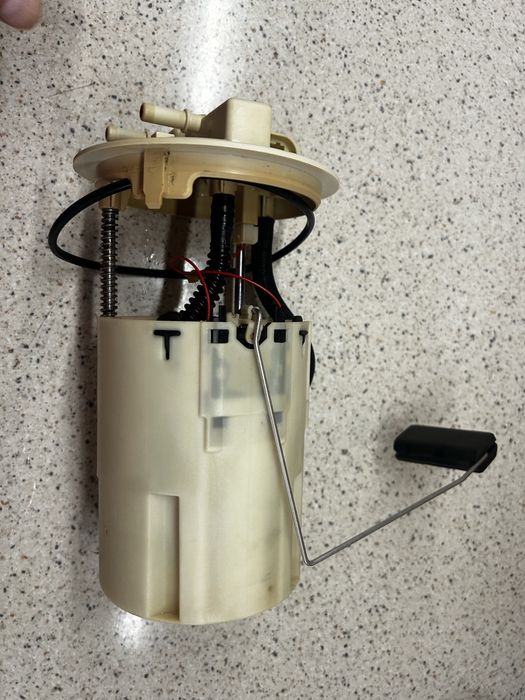 Колба в бак лагуна 2 laguna 2 запчастини