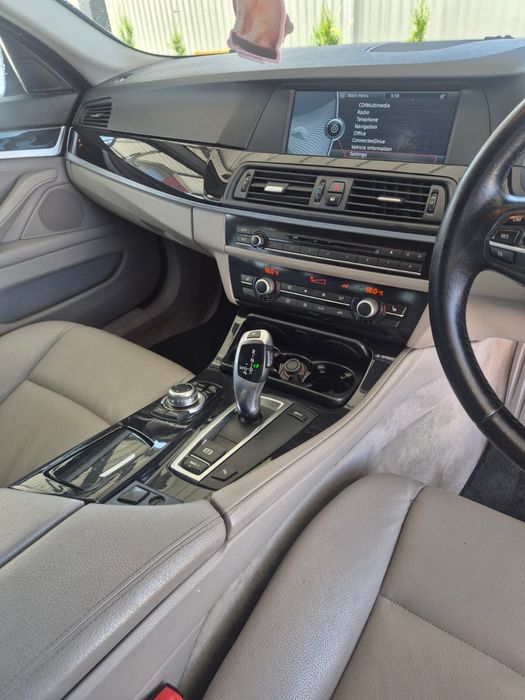 Bmw f10 2.0d праве кермо