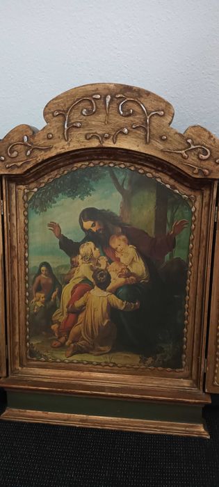 Retábulo antigo, em madeira e em exelentes condições.
