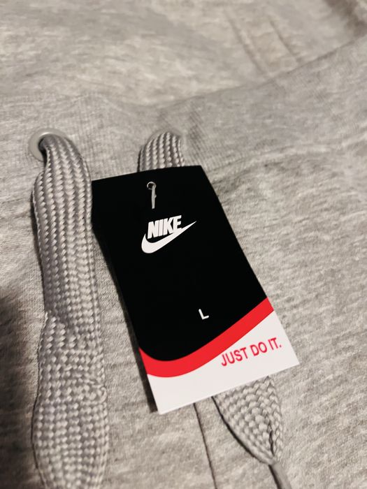 Dres Nike męski nowy z metka L plus kamizelka