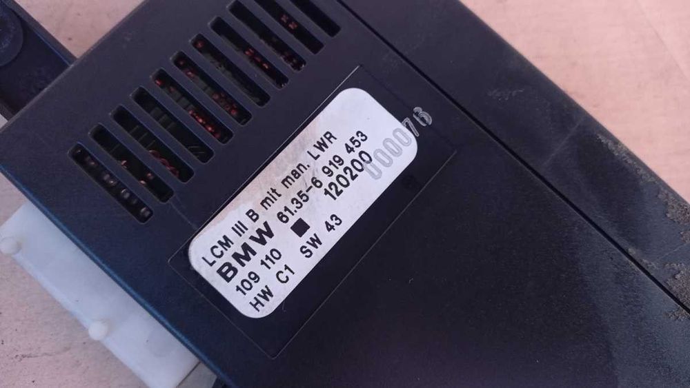 Sterownik świateł LCM III LCM3 Moduł świateł BMW E39 Numer 453