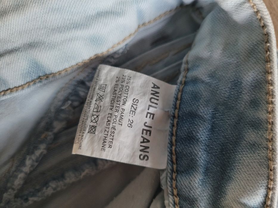 Dzinsy R. 26 długość 3/4