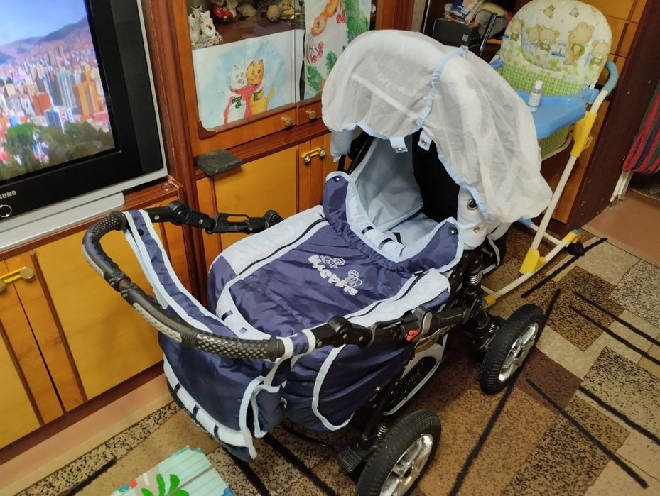 Продам коляску +подарунок автолюлька