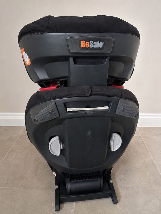 Cadeira Auto BeSafe iZi Up X3 Fix Isofix 15–36 kg