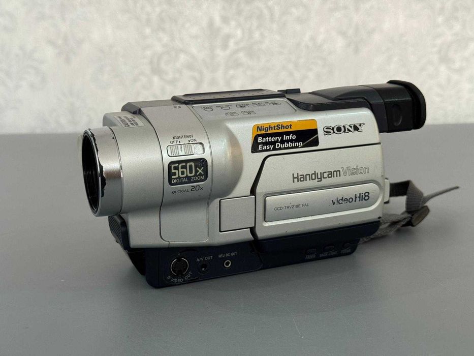 Kamera Video8 Hi8 Handycam Sony CCD-TRV218E