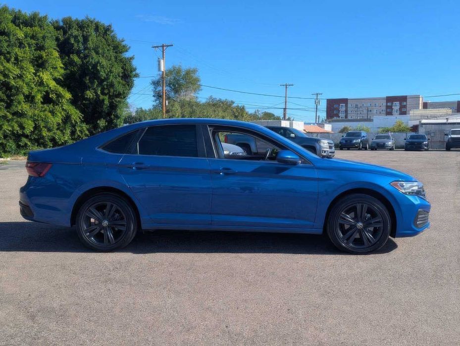 Volkswagen Jetta      2022