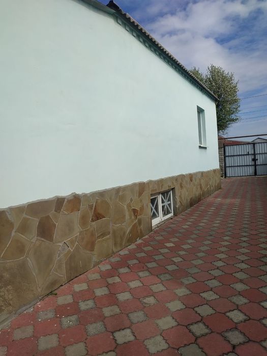 Дом с ремонтом.  Хозяйка. Участок.