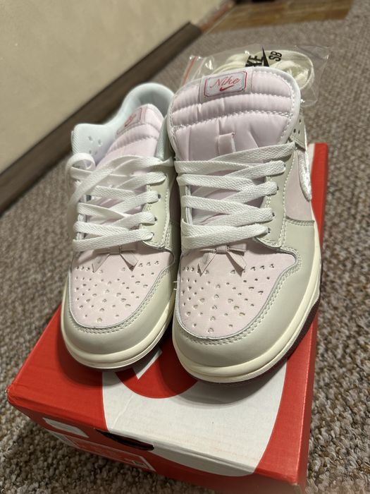 Nike Dunk Low Valentine's Day