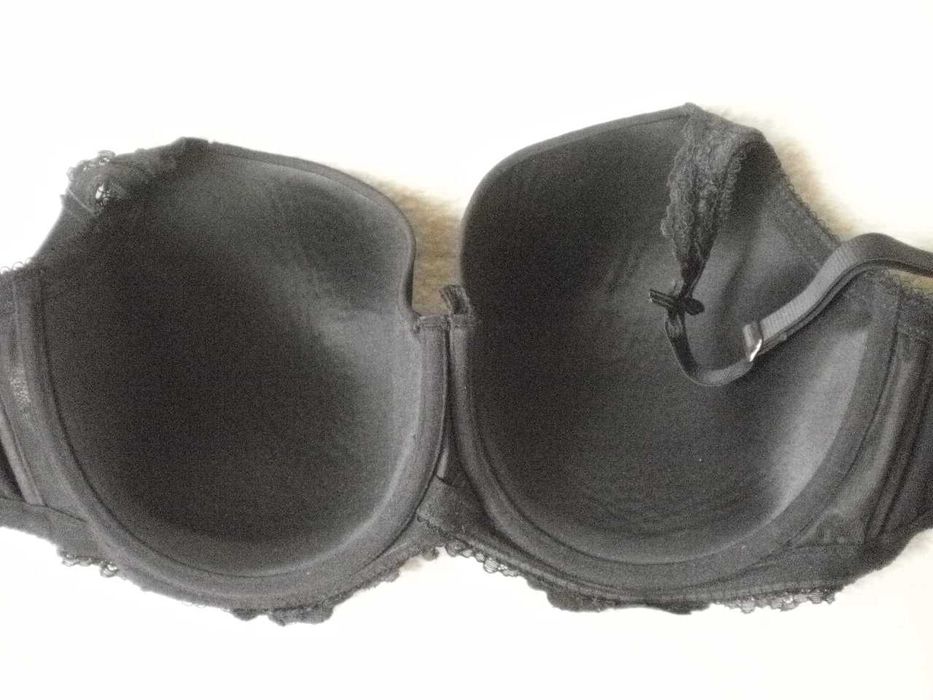 Biustonosz  Figleares 70 G