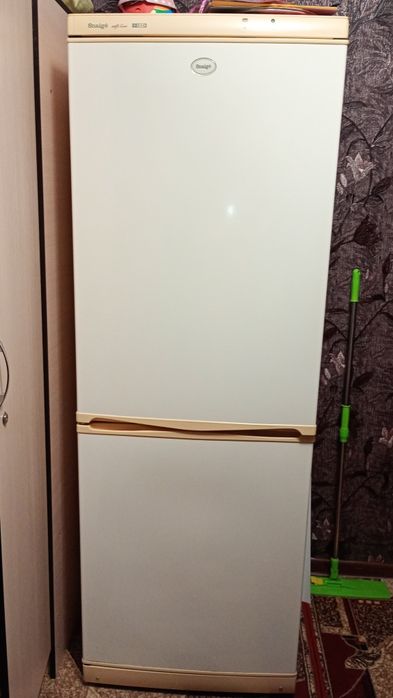 Холодильник в хорошому стані