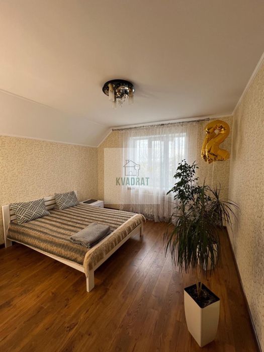 Продам готовий будинок з альтанкою, гаражем і великим плодовим садом