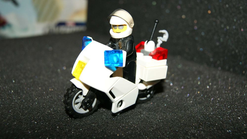 Lego 30018 i 7235 City Policja