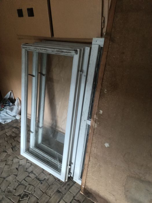 Продам вікна двері б/у