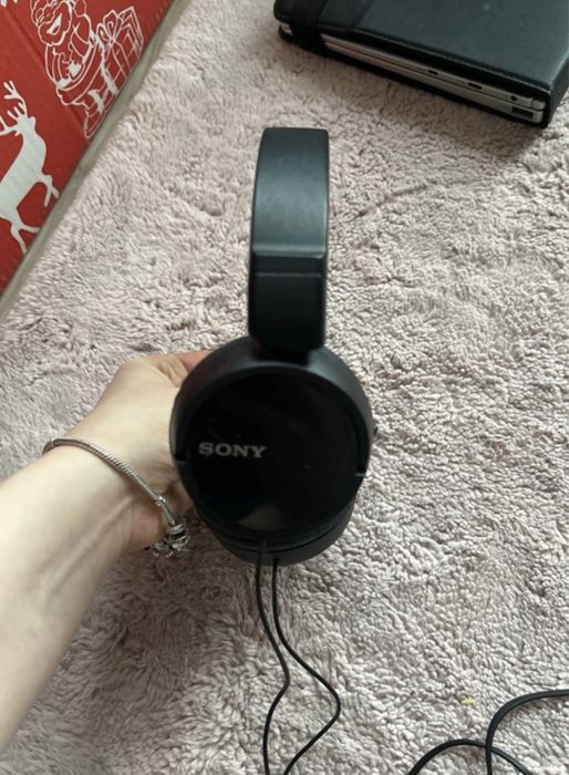 Sluchawki sony nauszne