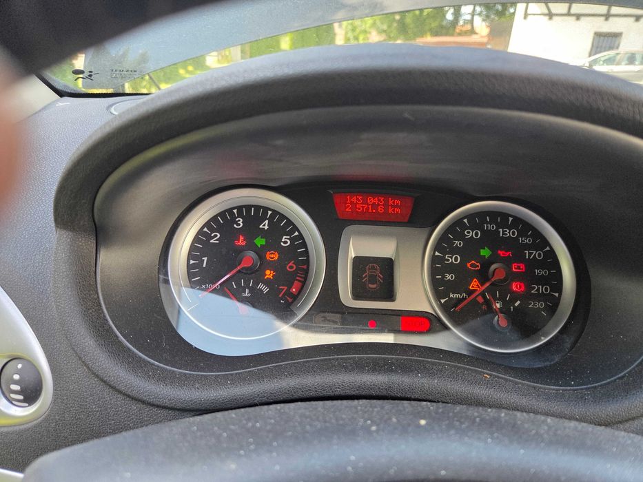 Wszystkie części Tanio Renault Clio 3 1,2 benzyna