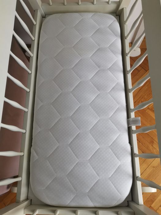 Kołyska drewniana rzeźbiona