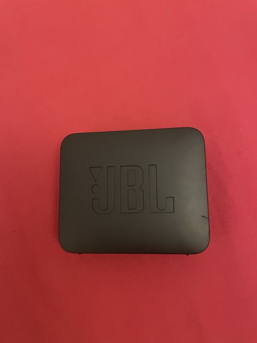 Coluna JBL go como nova