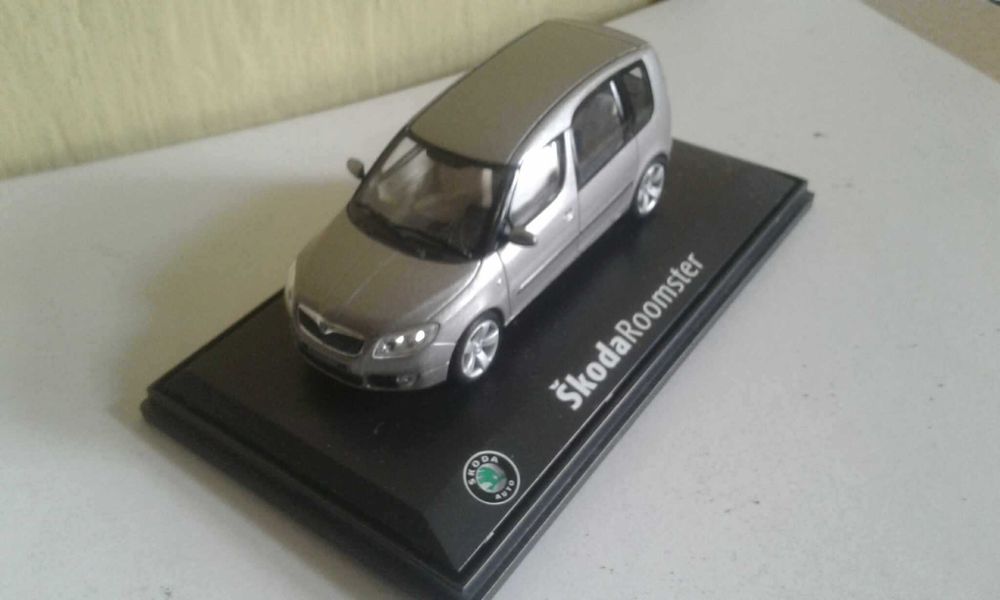 Skoda ROOMSTER w skali 1:43 ABREX nowy