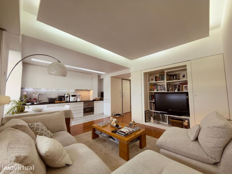 T3 centro de Almada remodelado por arquitecto
