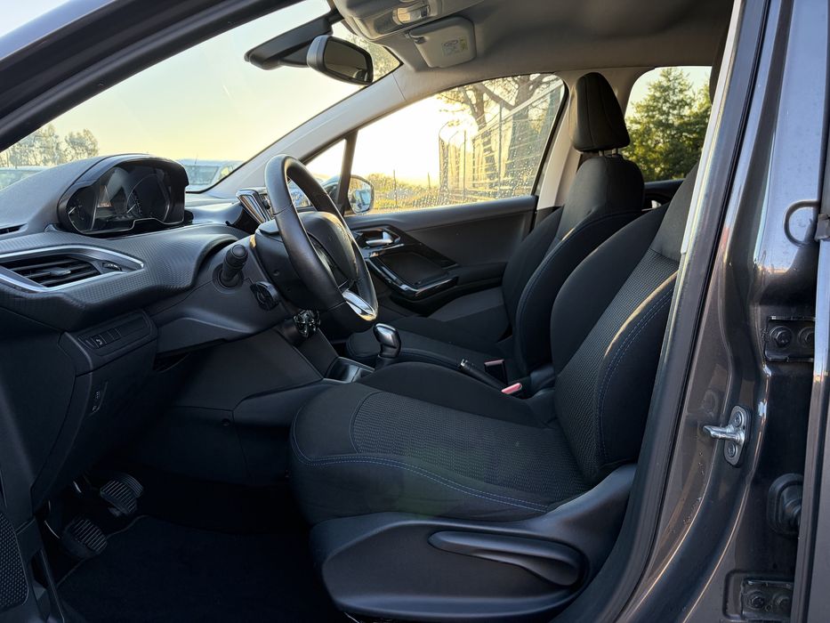 Peugeot 208 Style 1.2