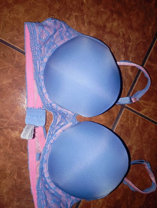 Biustonosz esotiq 75B