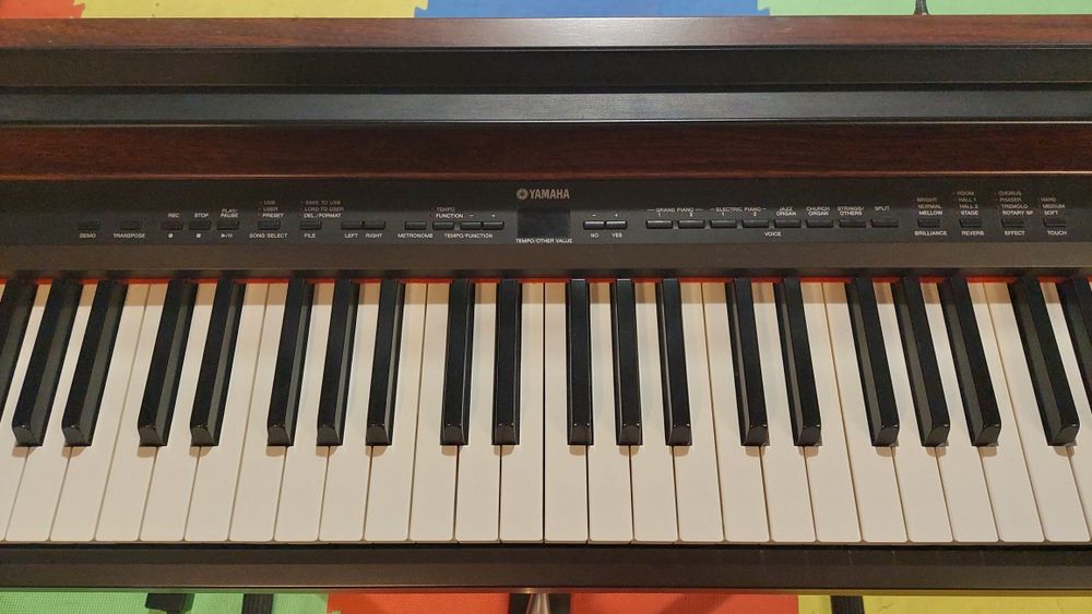 Piano Yamaha P-155