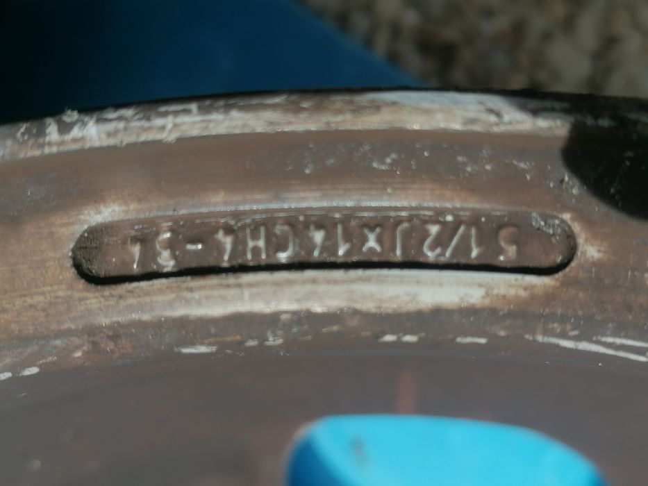 Jantes peugeot ou Citroën furacão 4 108 14"